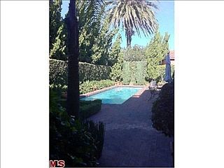 5th image of 2104 Kew Dr
