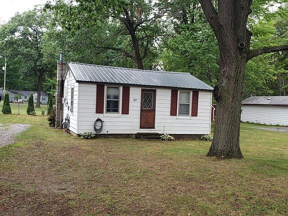 2nd image of 107 Sheridan Dr