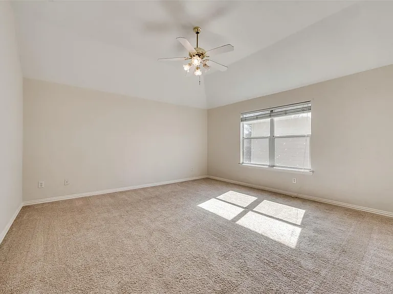 8220 Bridespring Dr — Photo 6