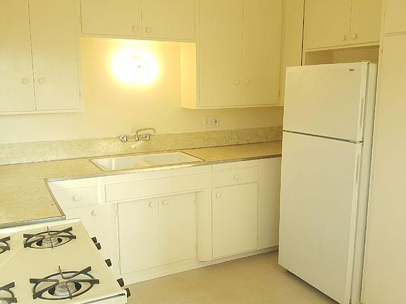 5th image of 4265 Kendall St