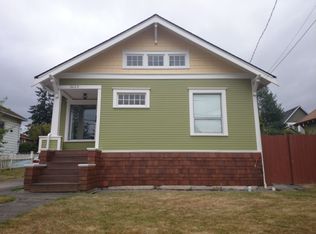 3225 40th Ave SW, Seattle, WA 98116