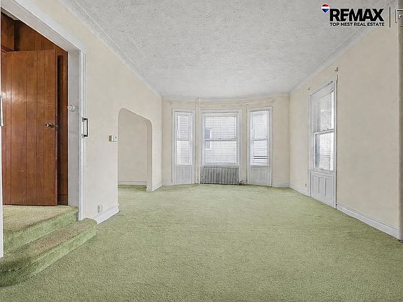 2nd image of 2559 E 27th St
