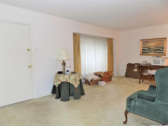 3rd image of 1119 Mozart Dr