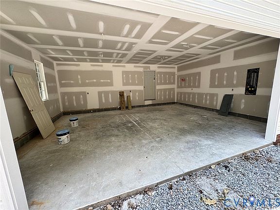 3rd image of 358 Poplar Springs Dr