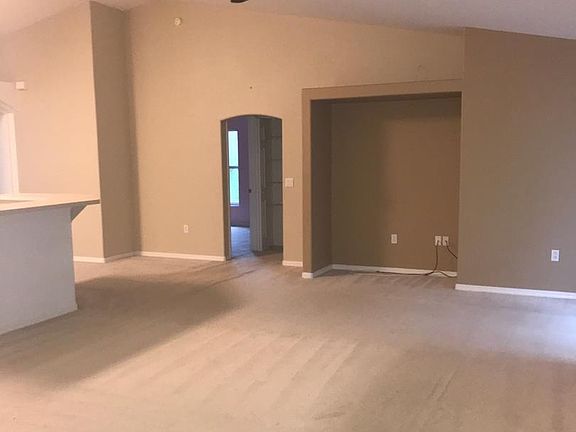 3rd image of 13 Potterville Ln