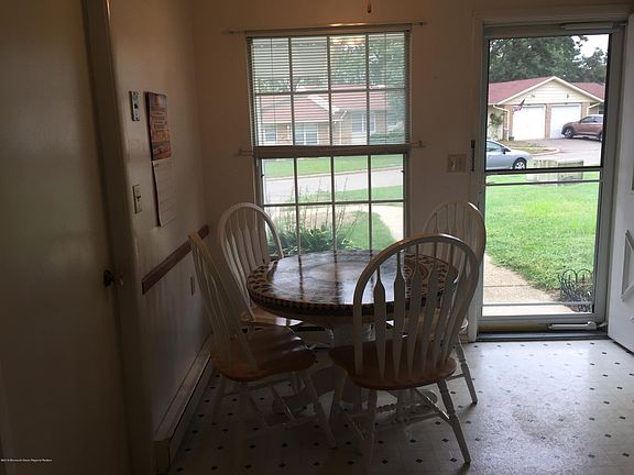 5th image of 41D Edinburgh Ln #D