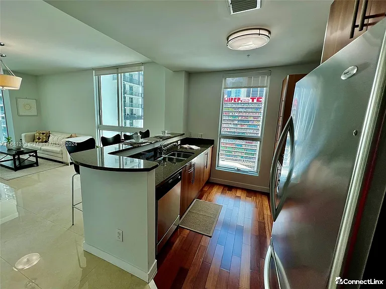 300 S Biscayne Blvd #1701 — Photo 5