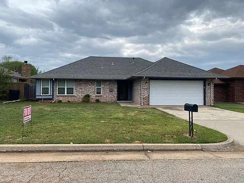 2320 SW 103rd Ter Photo 1