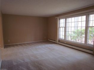 15243 Hill Dr, Novelty, OH 44072