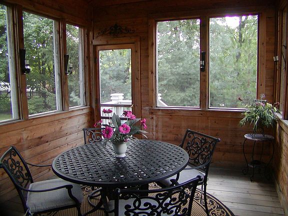 Private Screened Porch