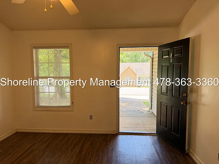 2405 Brantley Way — Photo 2