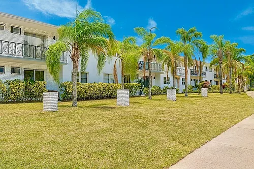 6150 SW 37th St #1-20 Photo 1