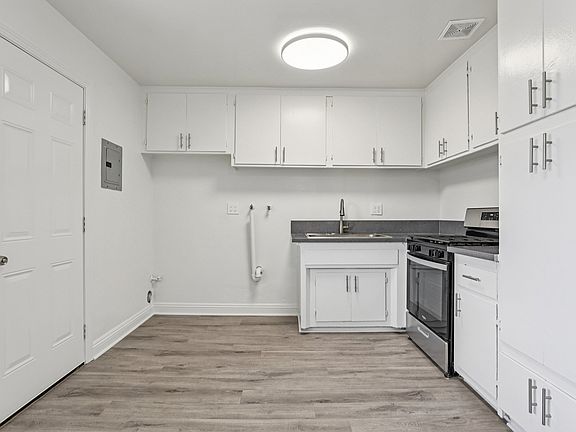 2nd image of 703 N Mavis St #702-2