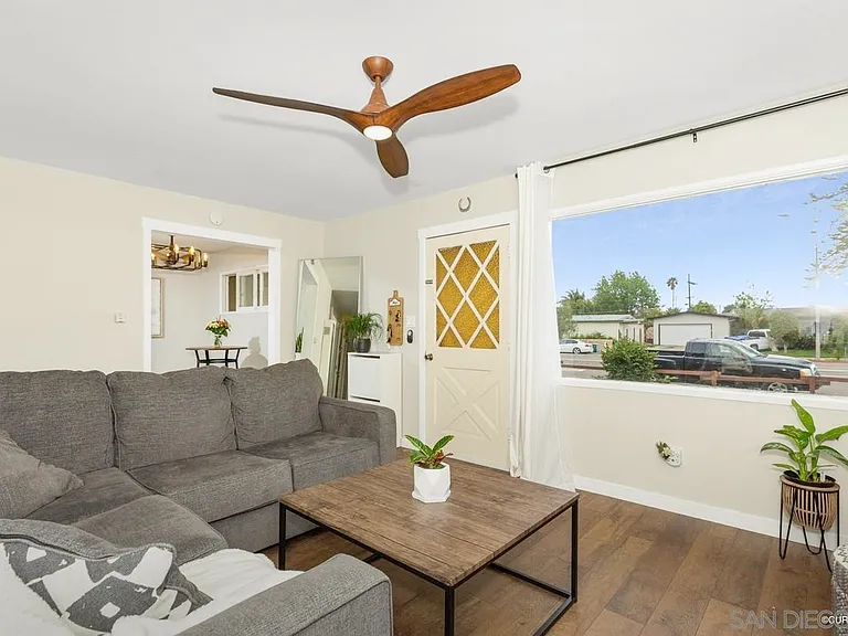Clairemont Mesa Blvd — Photo 1