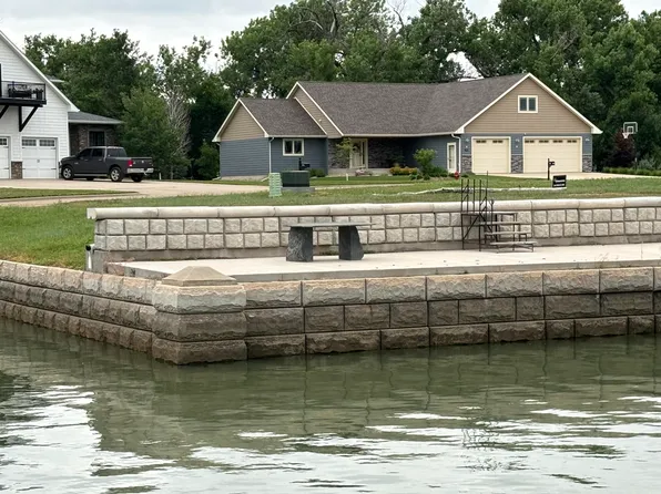 Pheba Ave, Fort Pierre, SD 57532