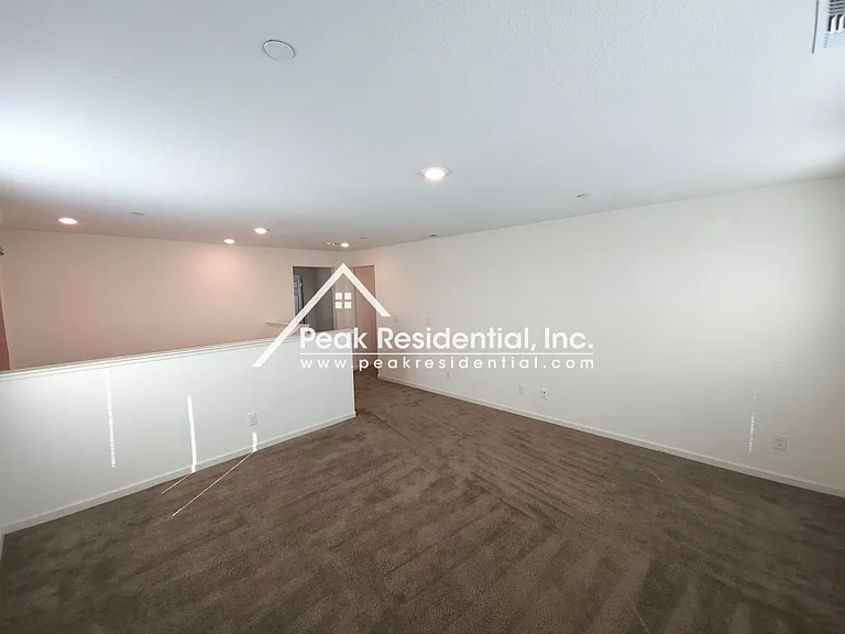 5343 Kankakee Dr — Photo 15