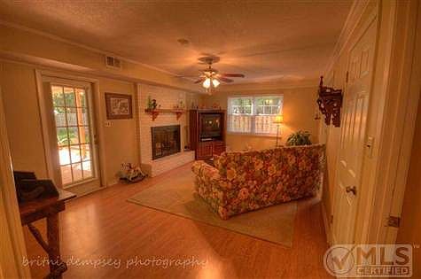 4th image of 2321 Hampshire Way #1