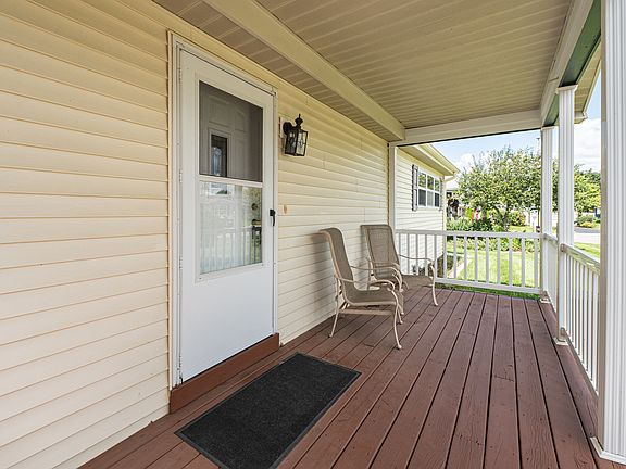 4th image of 332 Palomino Ct