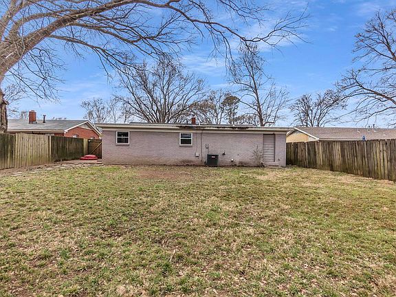 4th image of 1220 Wellsville Rd