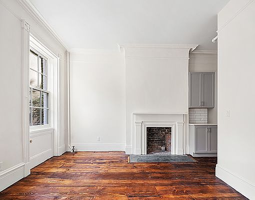 5th image of 410 W 20th St APT 2