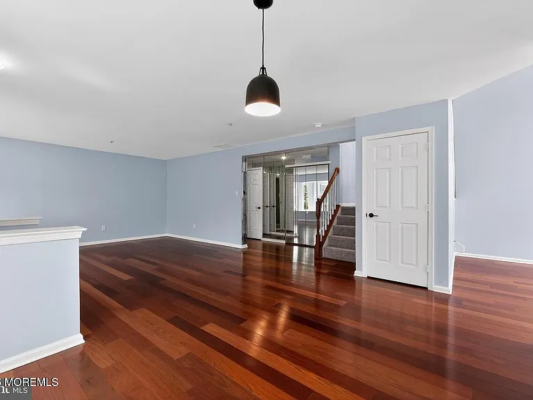 117 Buckingham Way — Photo 5