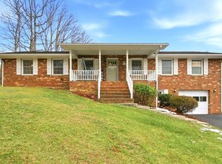 304 Chestnut St, Pearisburg, VA 24134