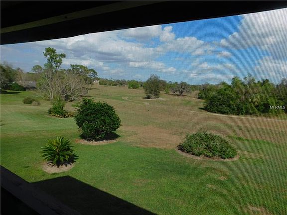 4th image of 2 Canterbury Dr