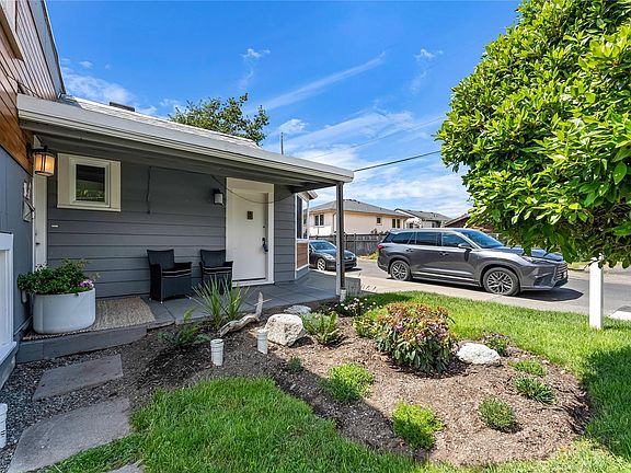 3rd image of 1779 Lillian Rd