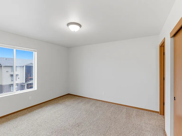 Oak Springs Apartments — Photo 42
