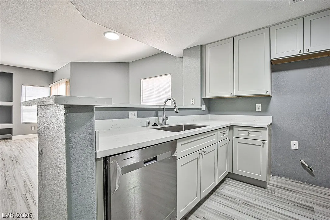 2 bed, 2.0 bath, 1090 sqft, $1,650 — Photo 1