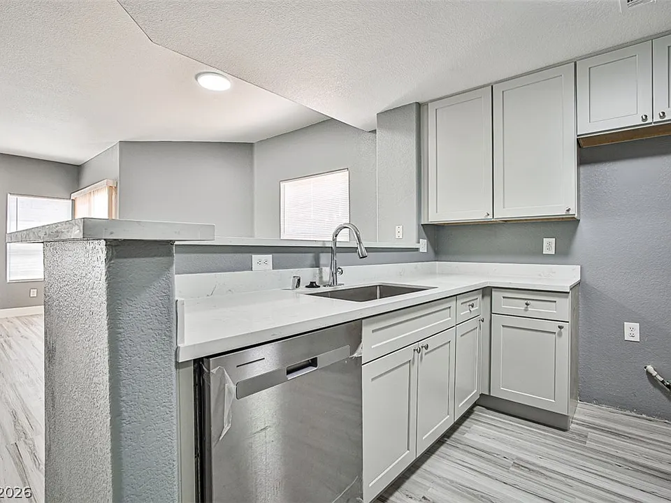 5125 W Reno Ave #1061