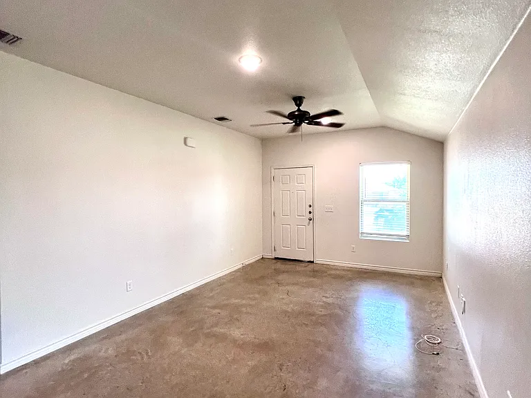 2313 Zanoletti Dr #B — Photo 13