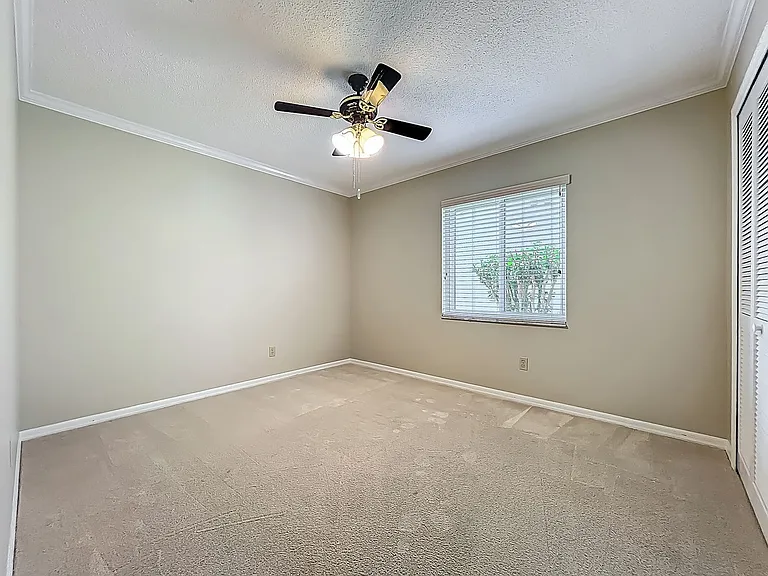 1843 Shadyhill Ter — Photo 19