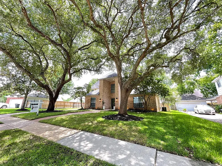 1715 Country Squire Dr — Photo 12