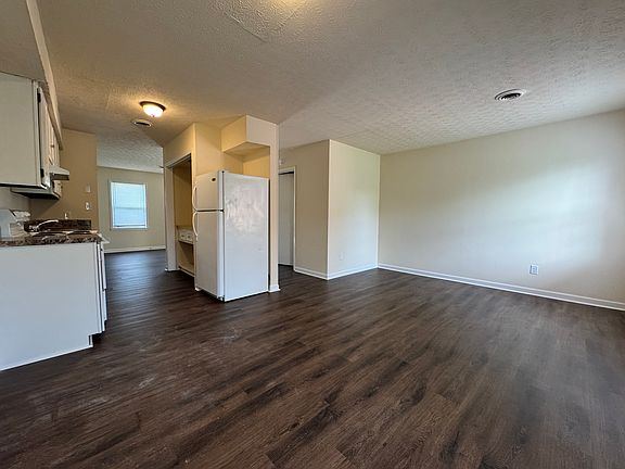 2nd image of 1726 Oshea St APT B