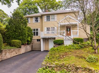 8 Caroline St, Trumbull, CT 06611