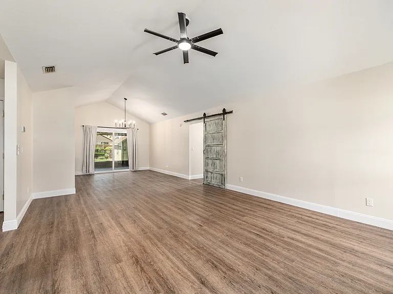 5164 SE 24th St — Photo 32