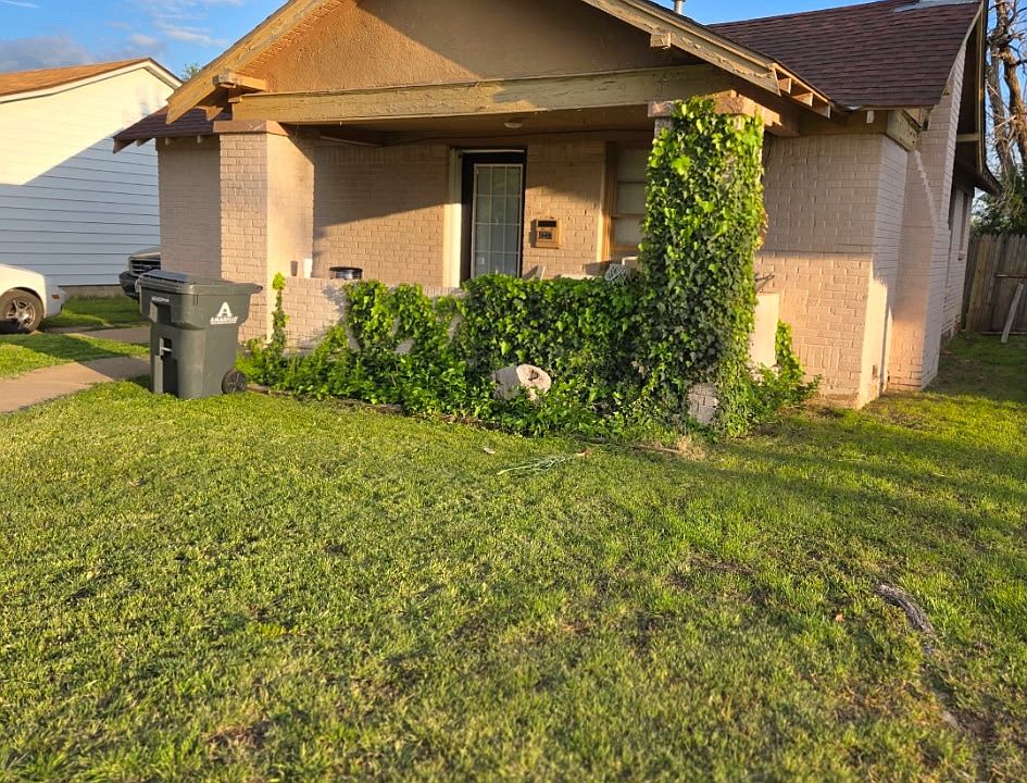 1st image of 4237 SW 14th Ave