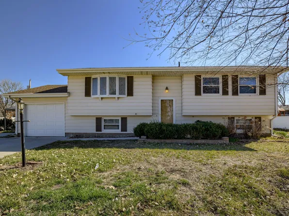 5335 W Meadow Dr, Columbus, NE 68601