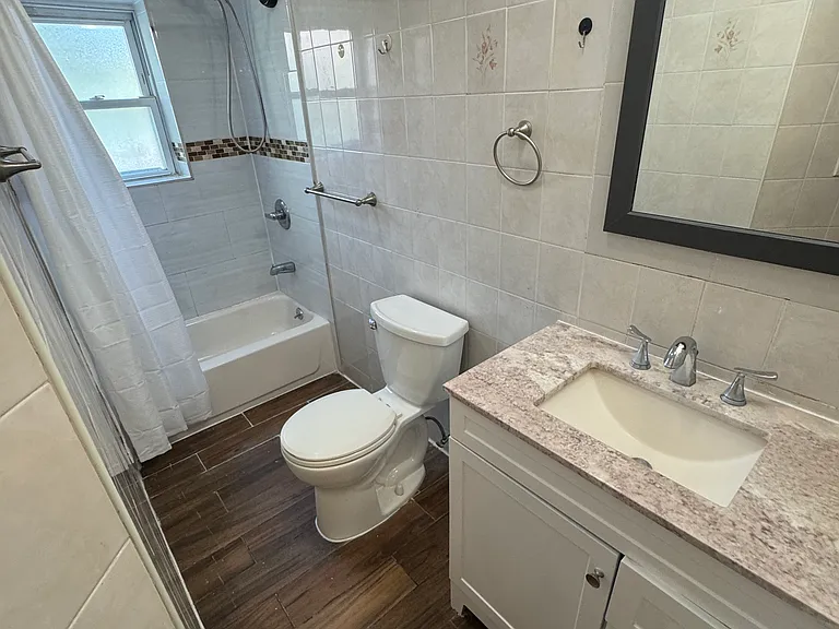 31-17 Linden Pl #2B — Photo 12
