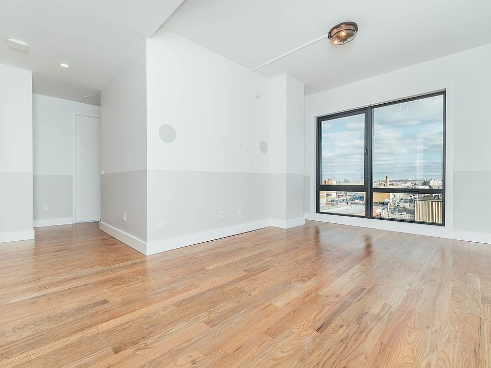 1st image of 115 Stanwix St #601