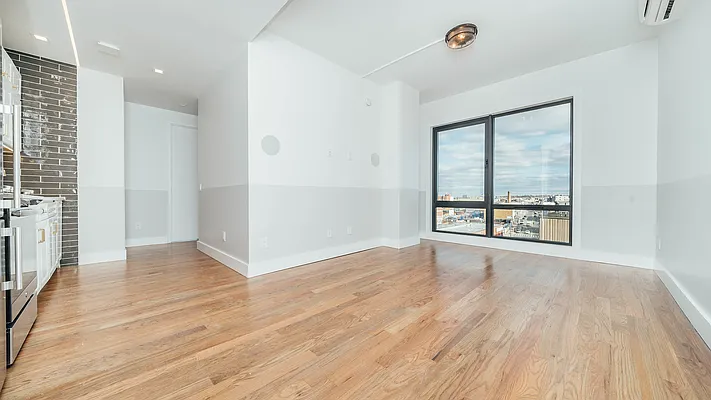 Rented by Nooklyn NYC LLC | media 47