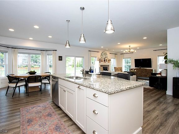 3rd image of 2331 Deer Creek Cir