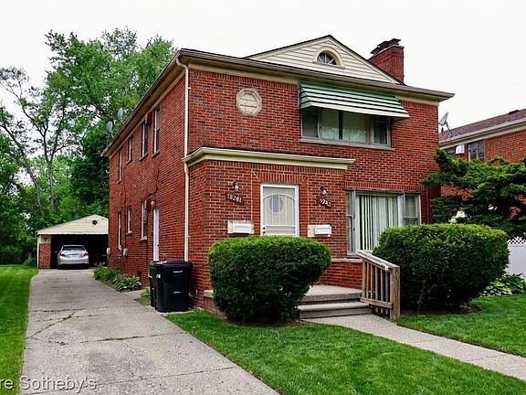 3rd image of 15241 Forrer St