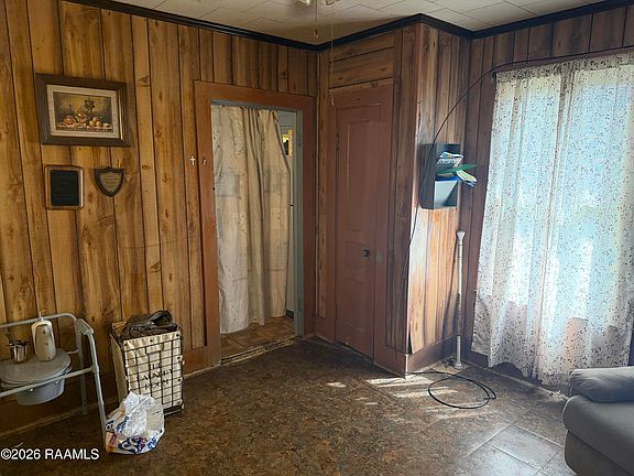 4th image of 615 1/2 Freret St