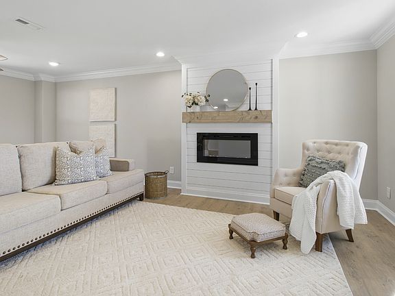 3rd image of 1728 Heritage Dr Lot 95