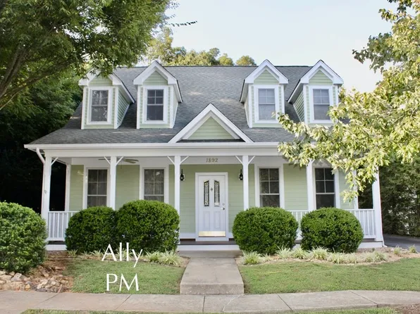 1892 Clay Dr, Crozet, VA 22932