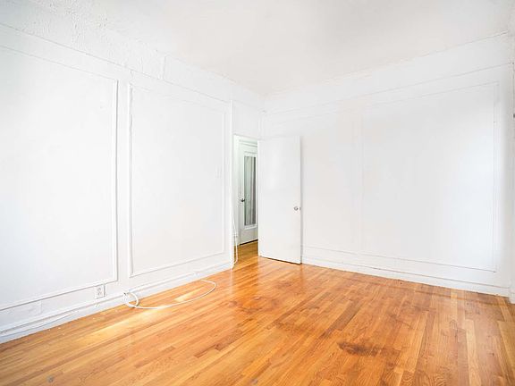2nd image of 3044 Kingsbridge Ave #Aa6
