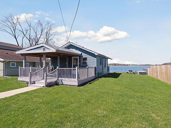 2nd image of 1592 Ambs Shore Dr