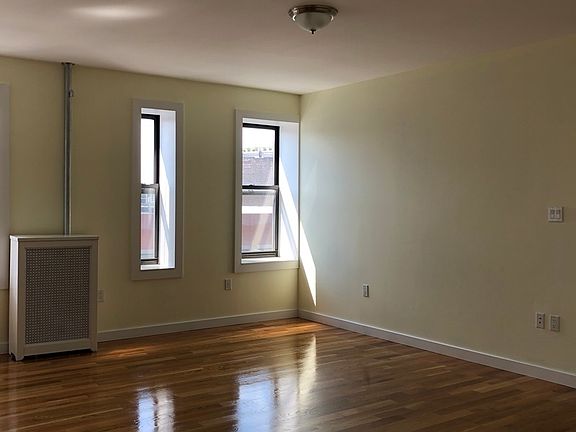 5th image of 200 Sterling Pl #4M